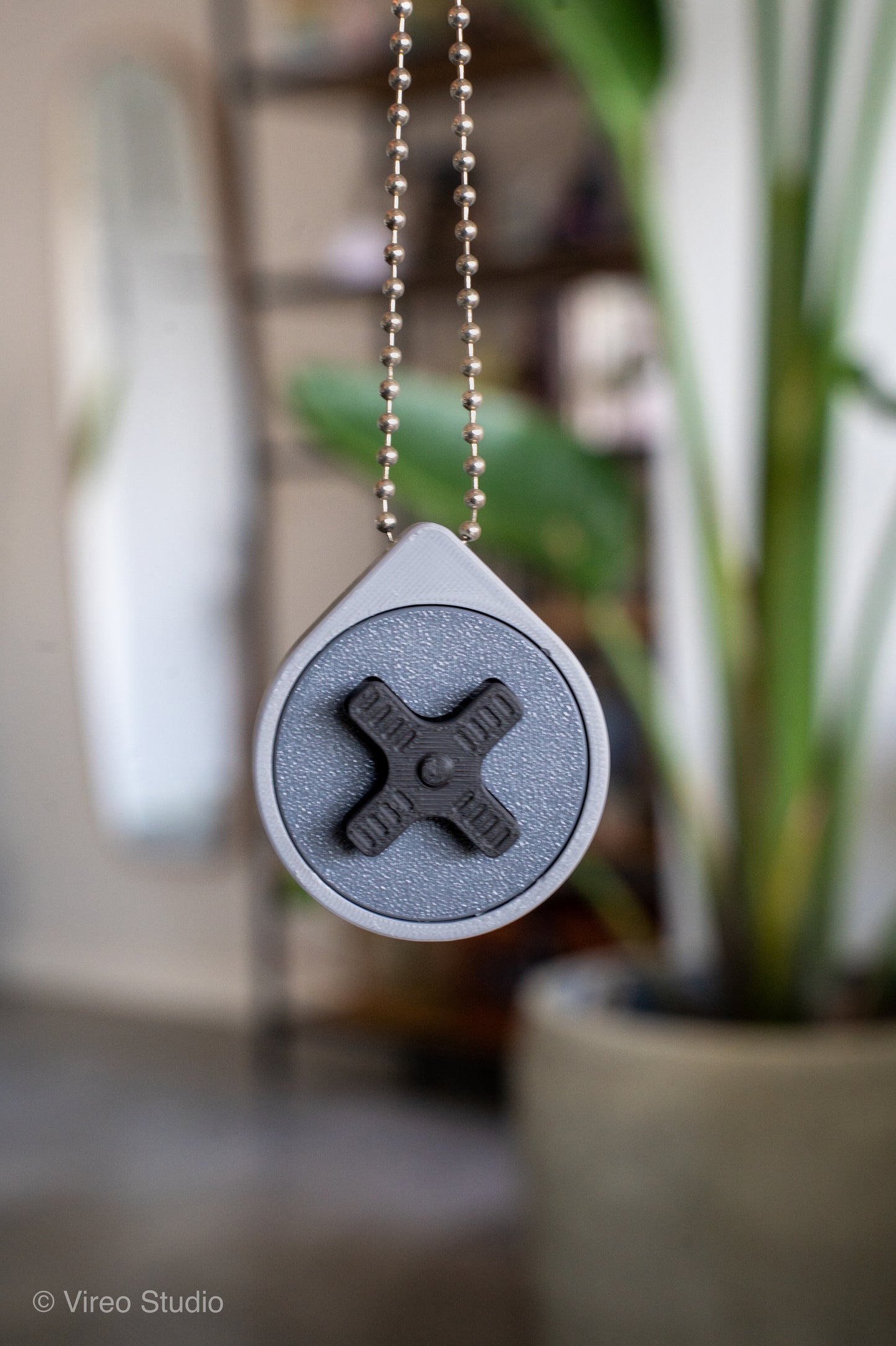 Mini Retro Snap – Fidget Keychain