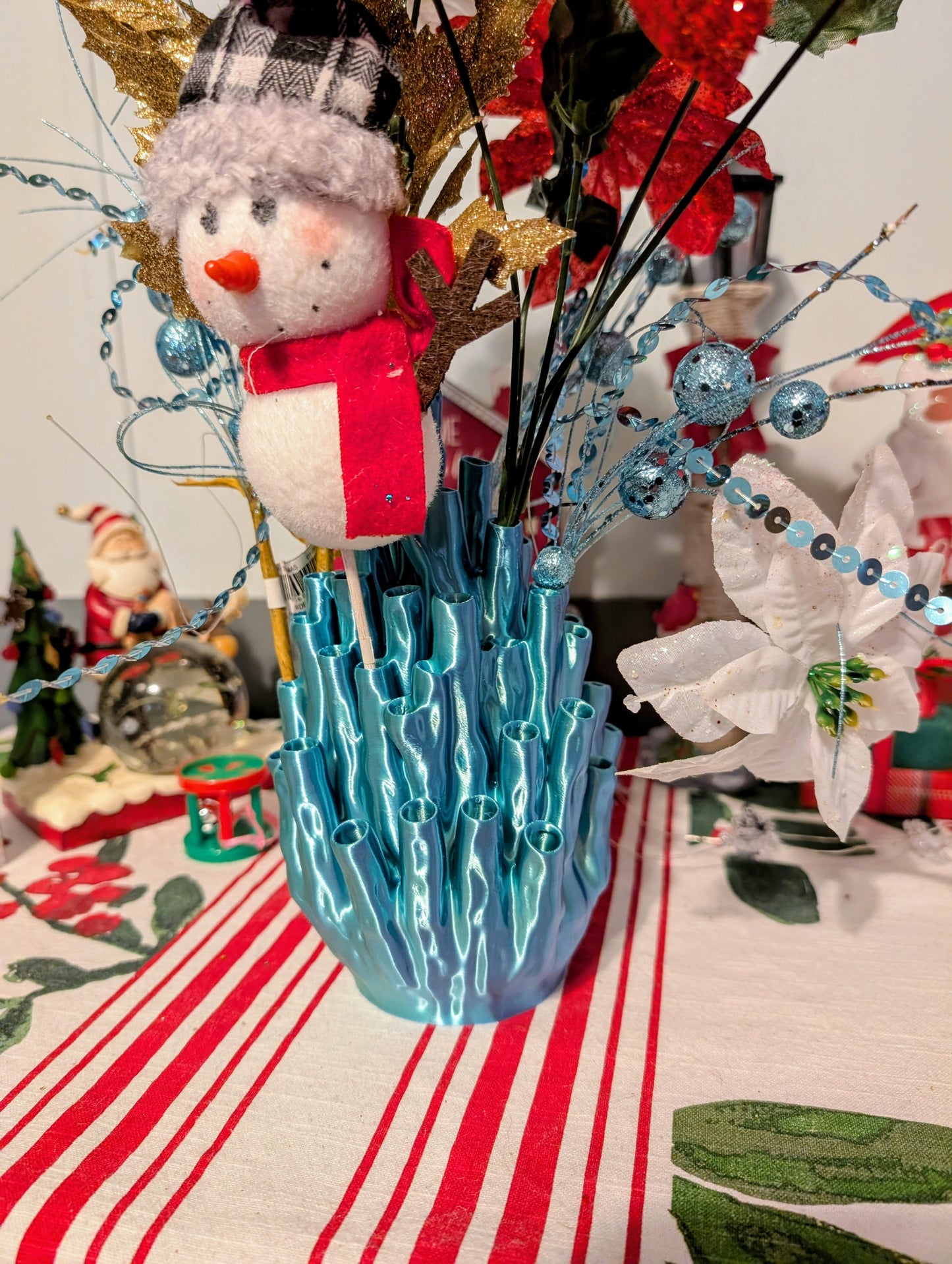 Exclusive - Coral Reef Elegance Vase - Sea Falcon Stool