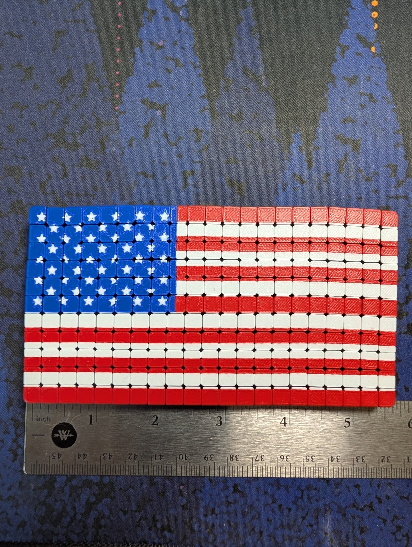 Flappy American Flag – 3D Printed Kinetic Desk Sculpture