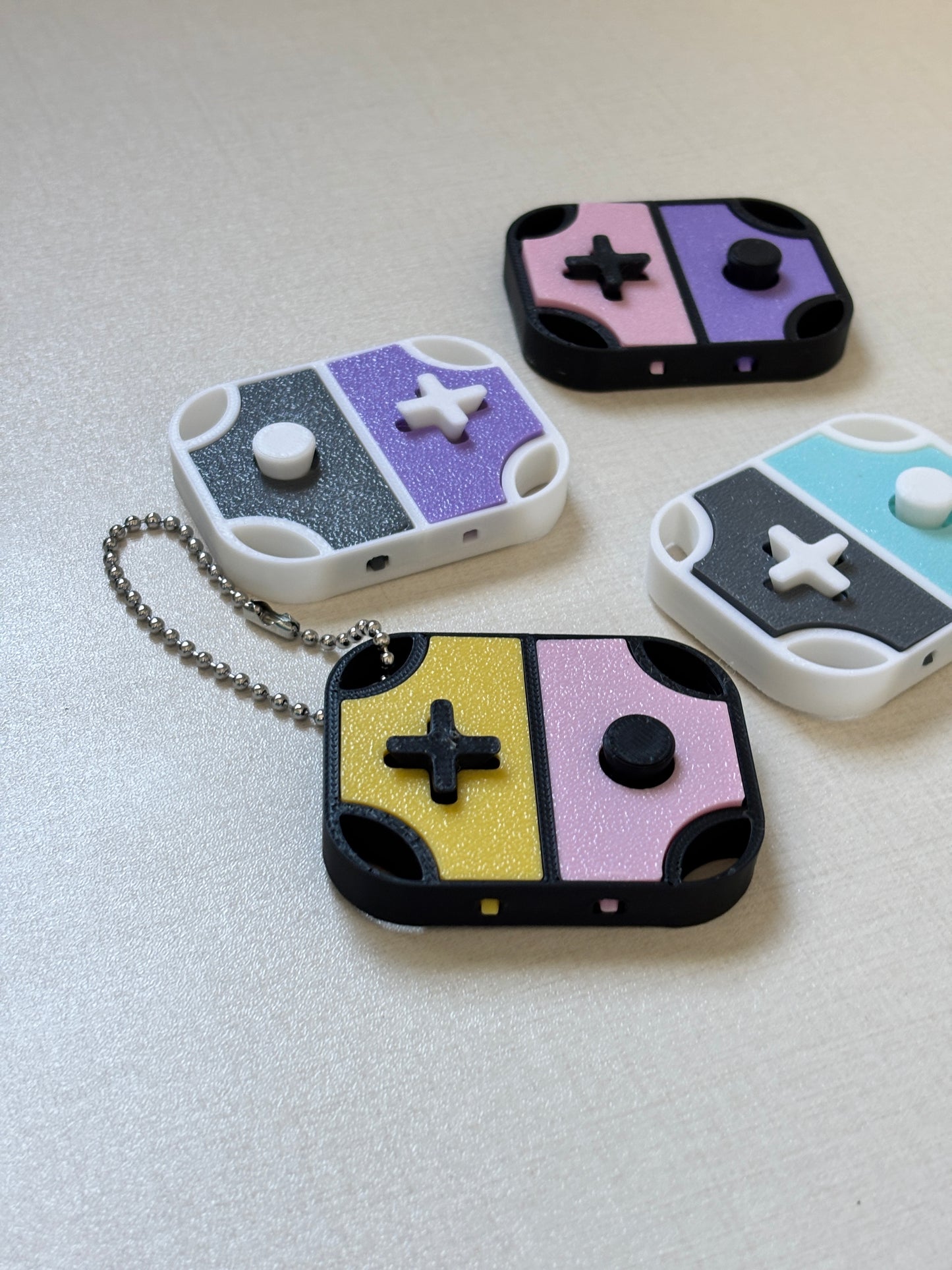 Clitendo | Retro Gamepad Keychain Fidget