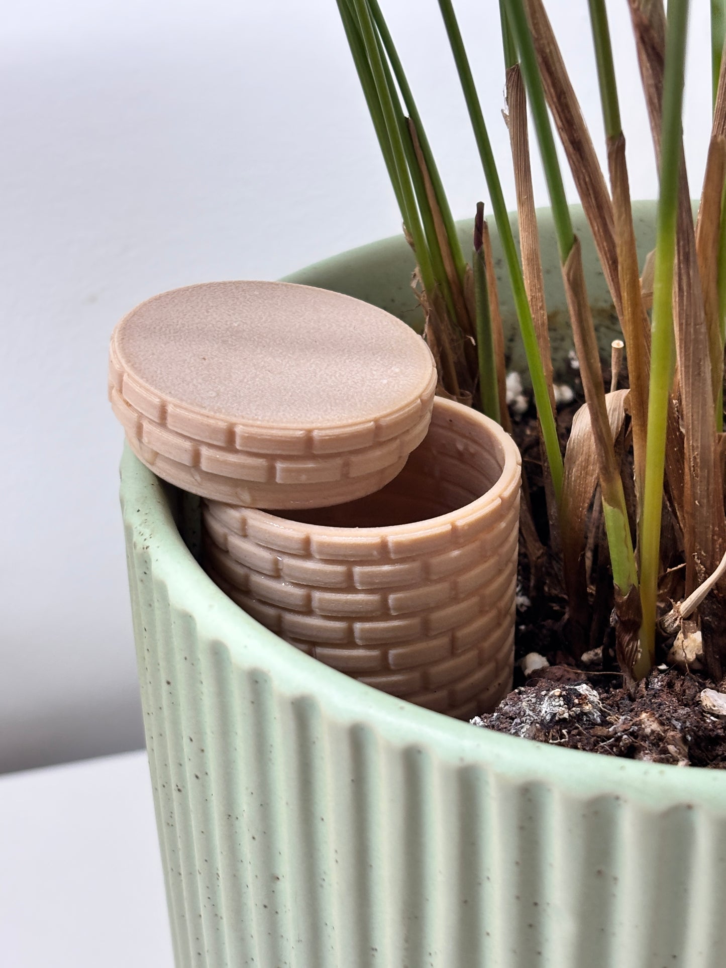 WELLIE | Plant Watering Well – House Plants Drip Tool